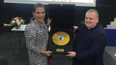 Demet’e Altıp Plak