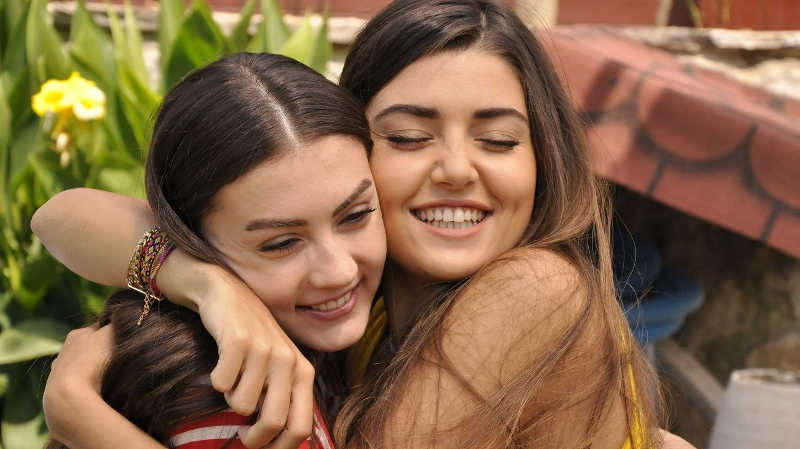 En iyi arkadaşım Hande