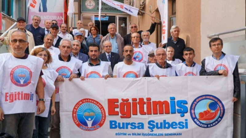 ‘Bursa Öğretmenevi ranta terk edilemez’ ‘Bursa Öğretmenevi ranta terk edilemez’