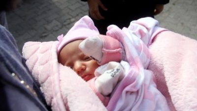 ’40 günlük bebeğini bırakıp kaçtı’ iddiası