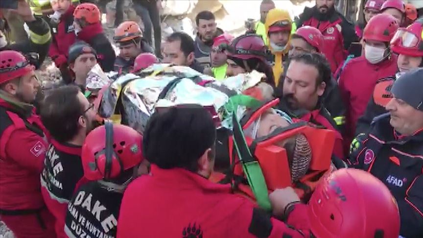 ‘Azize’ 17 saat sonra kurtarıldı…