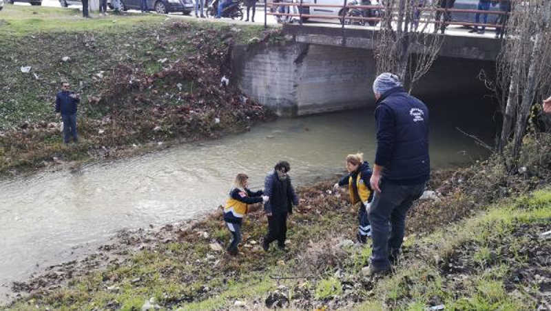 Canına kıymak istedi, çevredekiler kurtardı