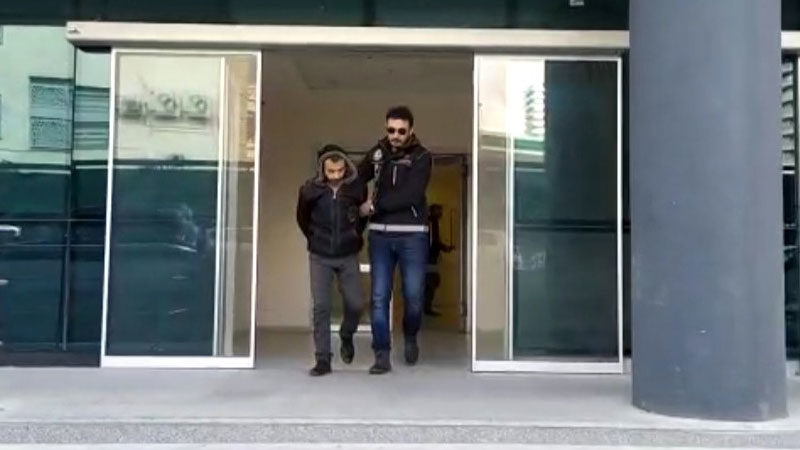 Bursa'da düzenlenen uyuşturucu operasyonunda gözaltına alınan 4 şüpheliden 2'si tutuklandı.