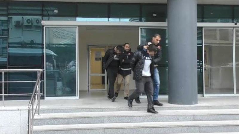 Bursa'da, narkotik polisi tarafından uyuşturucu satıcılarına yönelik yapılan operasyonda 5