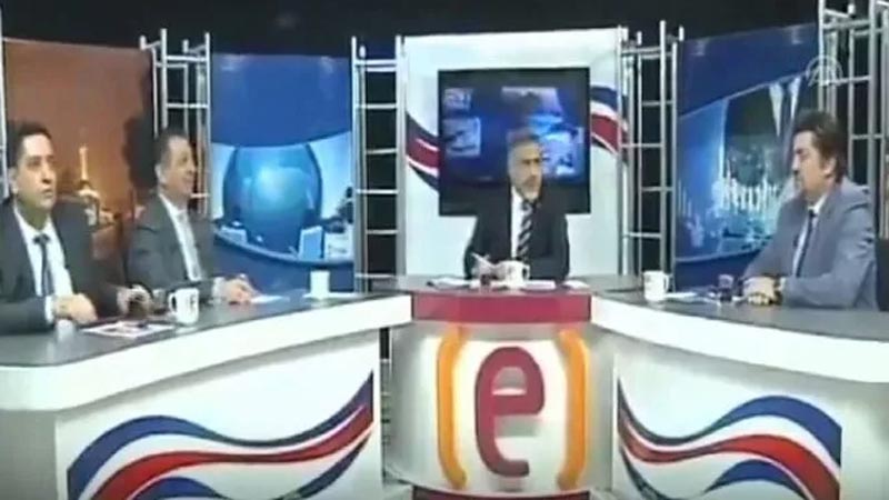 Deprem anı yerel televizyon canlı yayınında: Çok fena sallanıyor