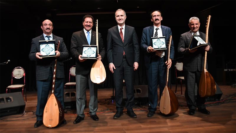 Aşıklar İnegöl’de Atıştı