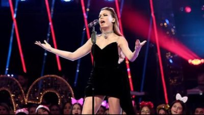 Serenay Sarıkaya bileğine neden kırmızı ip takıyor? İşte nedeni