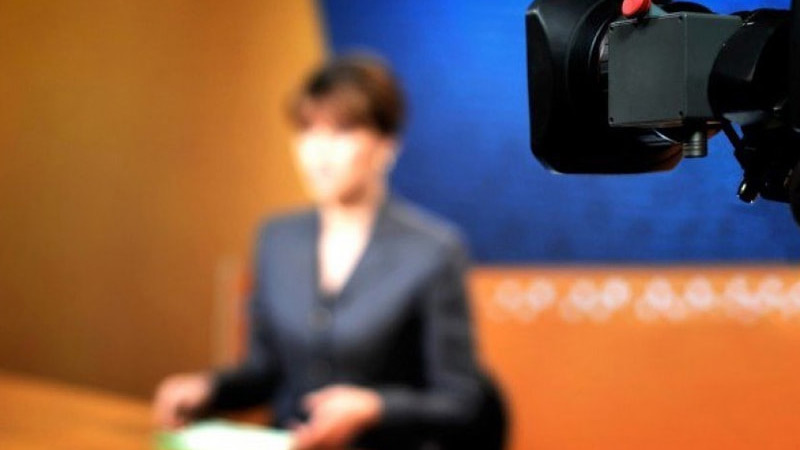 Ünlü sunucu evinde ölü bulundu