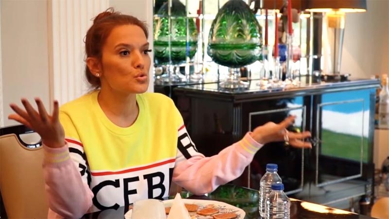 Demet Akalın yıllar sonra itiraf etti: Ünlü isim benim albüm çıkarmamı engelledi