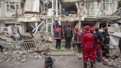 Deprem sırasında kalp krizinden öldü