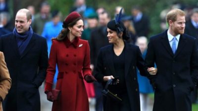 Resti çektiler! Kraliyet ailesinden çıktılar