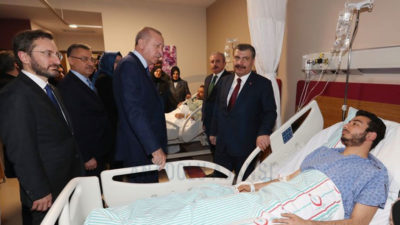 Cumhurbaşkanı Erdoğan Elazığ’da yaralıları ziyaret etti