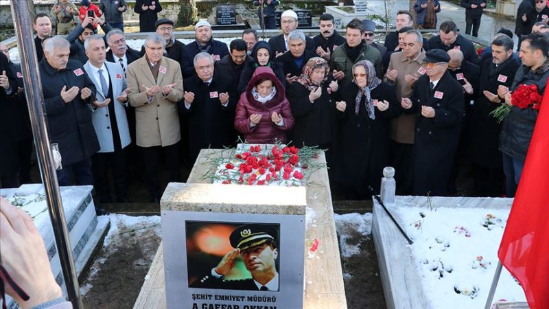 Diyarbakır'da uğradığı saldırıda beraberindeki 5 silah arkadaşıyla şehit olan Emniyet