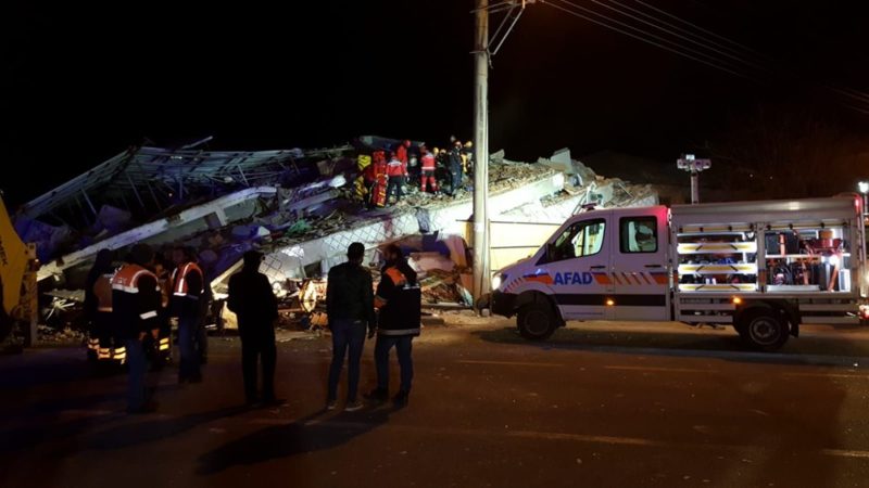 Deprem bölgesinden kareler