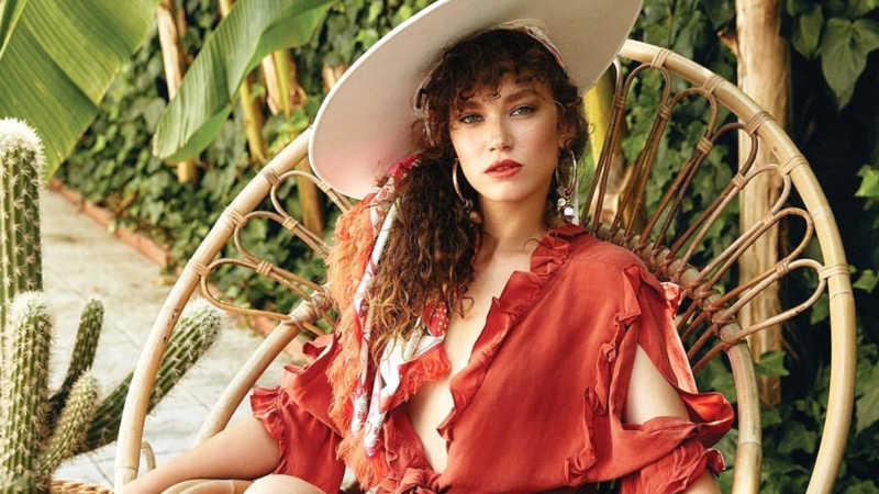 ‘Atiye beni içine çekti’