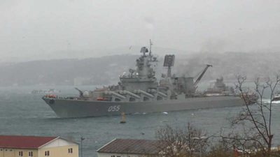 Rus savaş gemisi Boğaz’da sürüklendi