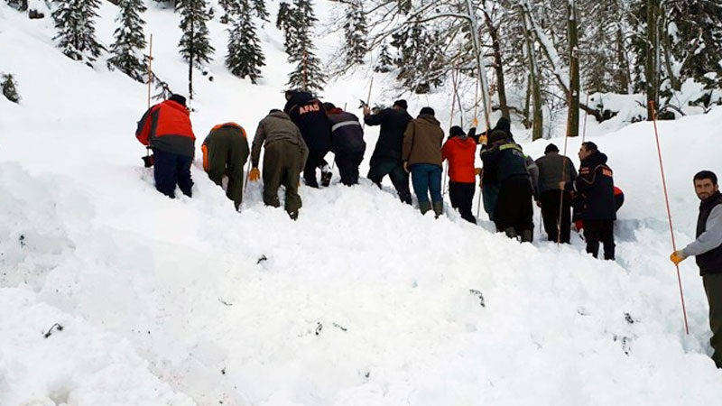 Adana'nın Pozantı ilçesinde bir kişinin hayatını kaybettiği, iki kişinin yaralandığı