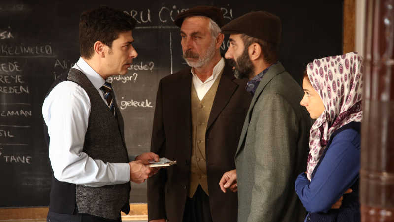 Salih öğretmen güldürecek