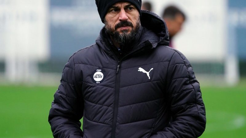 Ali Tandoğan açıkladı! Klopp ile… Altay Teknik Direktörü Ali Tandoğan, Liverpool’un çalıştırıcısı Jürgen Klopp ile