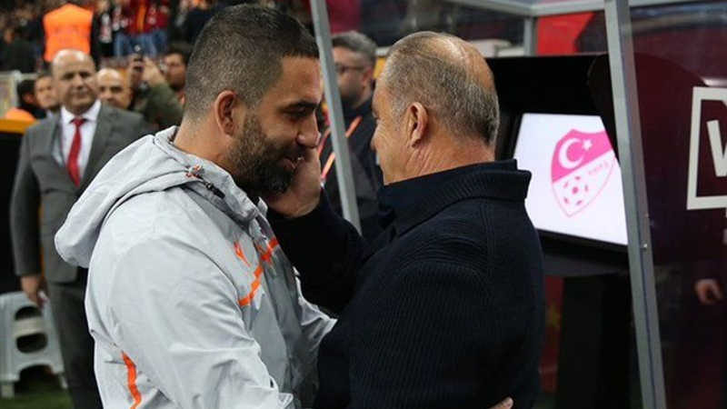 Galatasaray’dan Arda Turan açıklaması Galatasaray Başkanı Mustafa Cengiz'den Arda Turan için veto geldi.