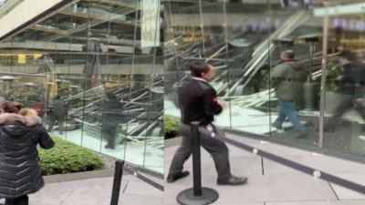 İstanbul’da bir AVM’de kafenin çatısı çöktü