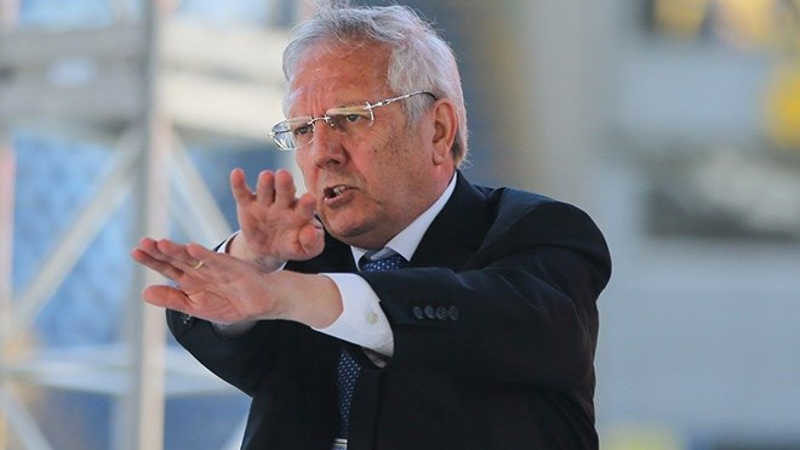 Aziz Yıldırım’ın “tehdit” davası ertelendi Eski Fenerbahçe Kulübü Başkanı Aziz Yıldırım ile kulüp yöneticilerinden Ali