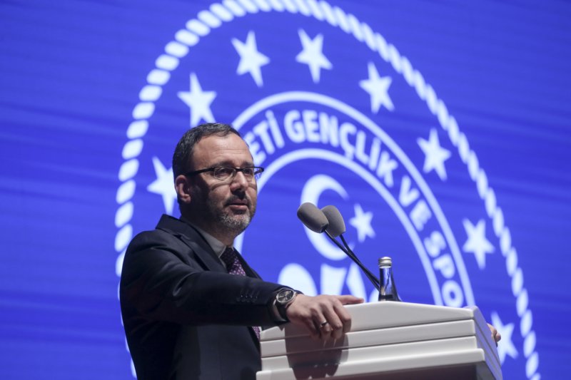 Spor bakanı açıkladı; Yasa yakın zamanda meclise gelecek Spor bakanı açıkladı; Yasa yakın zamanda meclise gelecek