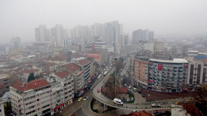 Hava kirliliği sigara içmek kadar insan sağlığını olumsuz etkiliyor. İstanbul