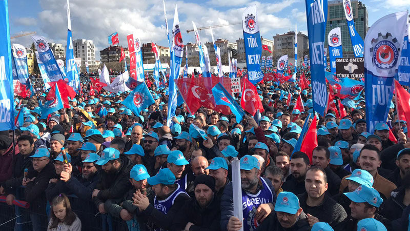 ‘Metal direniş’ başladı MESS'in yüzde 8'lik zam talebine karşı çıkan metal işçileri Bursa'da