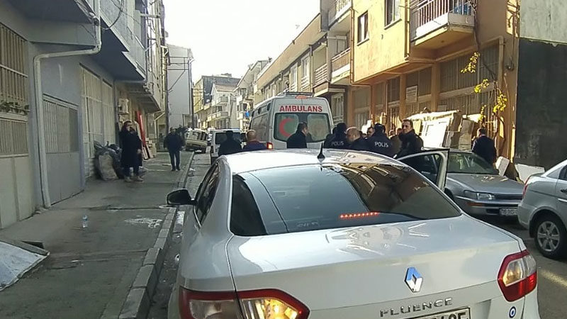 Bursa'da tartıştığı kadını tabancayla rehin alan adam polis ekiplerinin uzun