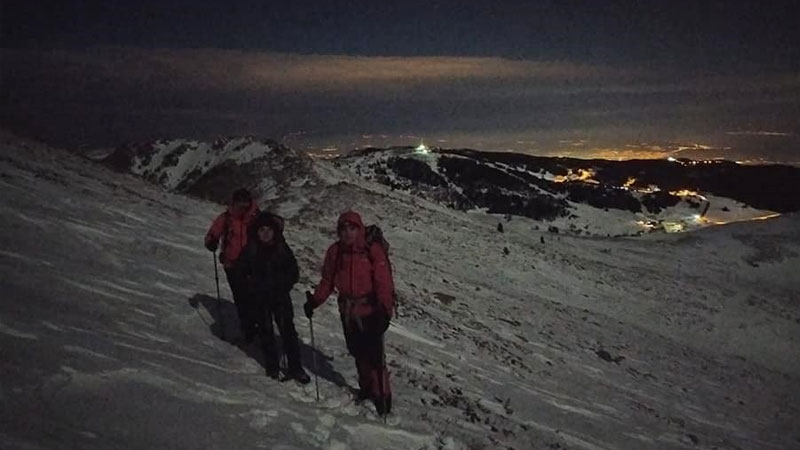 Uludağ’da -7 derecede gece yürüyüşü
