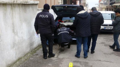 Sokak ortasında silahlı saldırıya uğradı