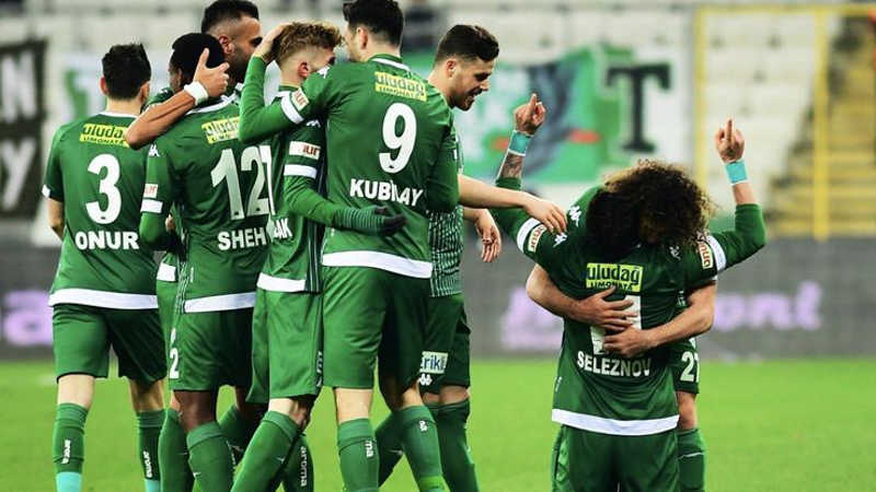 Kazanırken zorlanıyoruz