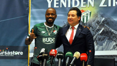 İmzayı attı antrenmana çıktı