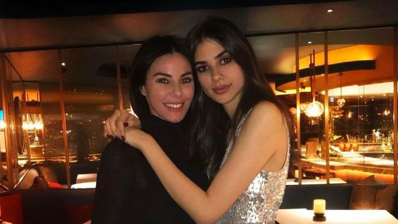 ‘Annemle arkadaş gibiyiz’ Defne Samyeli'nin kızı Deren Talu, katıldığı programda samimi açıklamalar yaptı.
