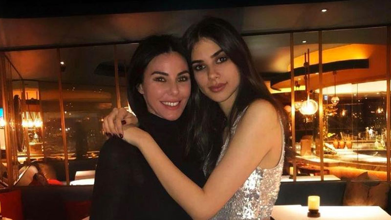 ‘Annemle arkadaş gibiyiz’