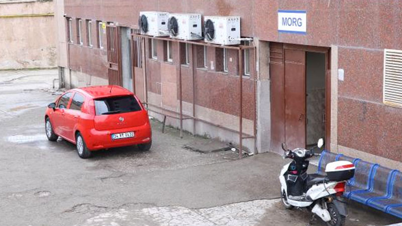 Bıçakladı, ağzını toprakla doldurup boğdu