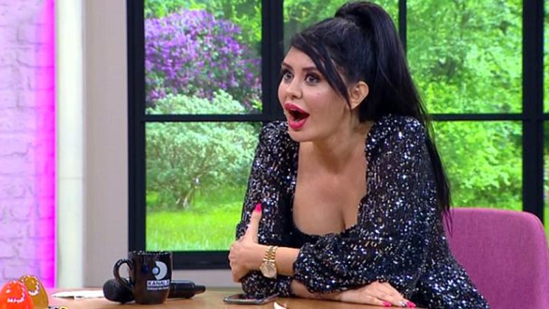 Mikrofonu açık unutunca olanlar oldu! İfşa oldu Mikrofonu açık unutunca olanlar oldu! İfşa oldu