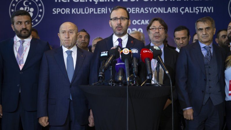 Kulüplerin yeni bir yasaya ihtiyacı var Türkiye Futbol Federasyonu Başkanı Nihat Özdemir de "Çalıştay, ihtiyaçlarımızın neler
