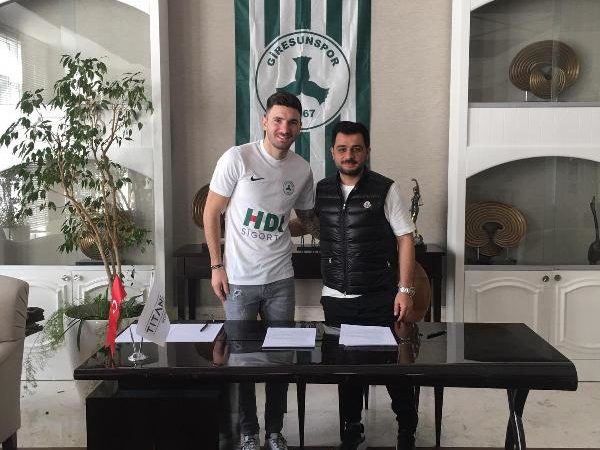 Giresunspor anlaşmayı açıkladı TFF 1’inci Lig ekiplerinden Giresunspor, Eskişehirspor’dan Marko Milinkovic ile anlaşma