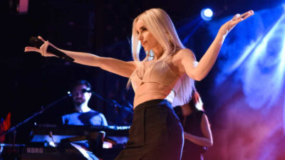 Gülşen’den yeni yılın ilk konseri