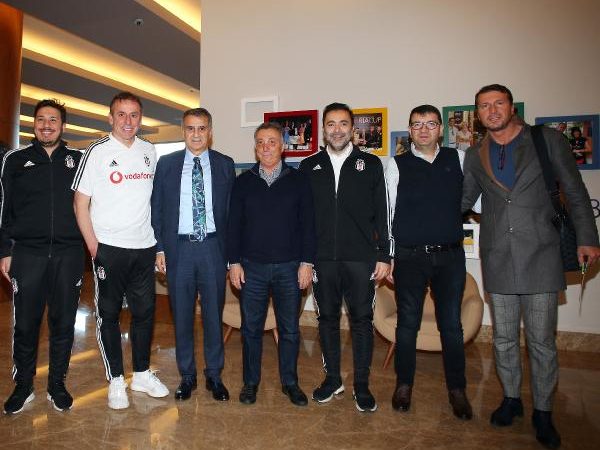 Şenol Güneş Beşiktaş kampında… A Milli Takım Teknik Direktörü Şenol Güneş, Beşiktaş'ın Antalya kampını