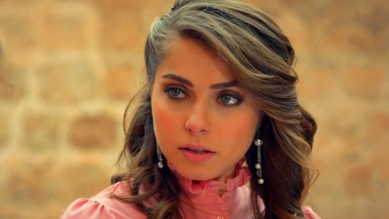 ATV'nin sevilen dizisi Hercai'de Yaren Şadoğlu karakterine hayat veren İlay
