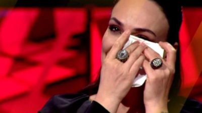 Bursalı spiker canlı yayında anlattı! İşte yüzüklerinin sırrı