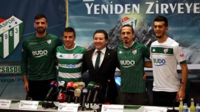 Özlüce’de imza şov… Akhisar maçına yetişecekler mi?