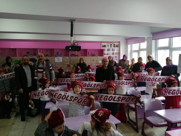 Alkışlar İnegölspor taraftarına Alkışlar İnegölspor taraftarına