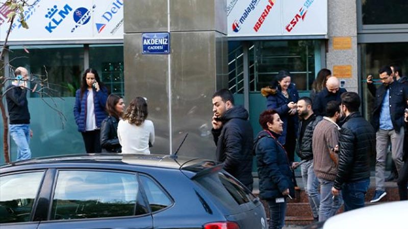 5,1 büyüklüğündeki deprem sonrası vatandaşlar sokağa döküldü