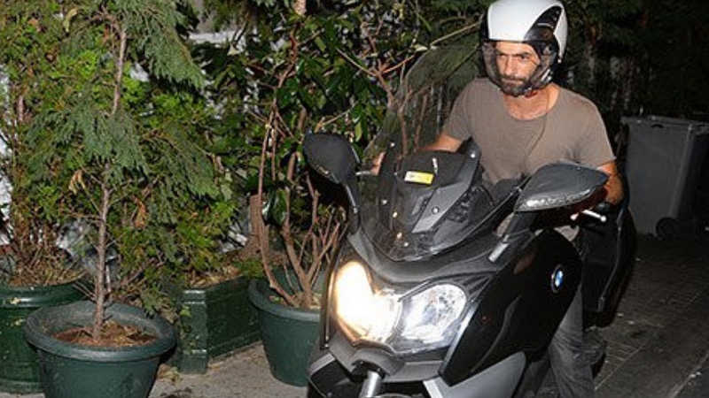 Motosikletinden umudu kesti Motosikletinden umudu kesti