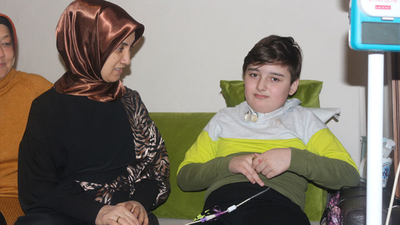 Bursa'nın İnegöl ilçesinde, 9 yıl önce içtiği temizlik maddesi nedeniyle