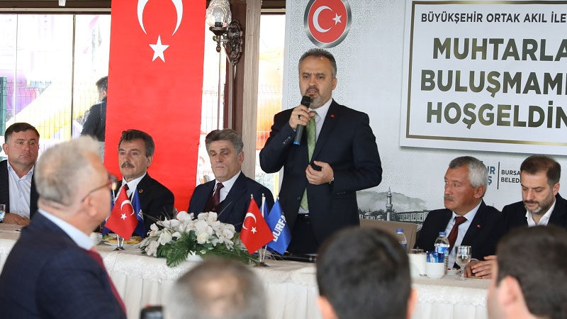 Büyükşehir Belediye Başkanı Alinur Aktaş, Mudanya’da muhtarlarla bir araya geldi.